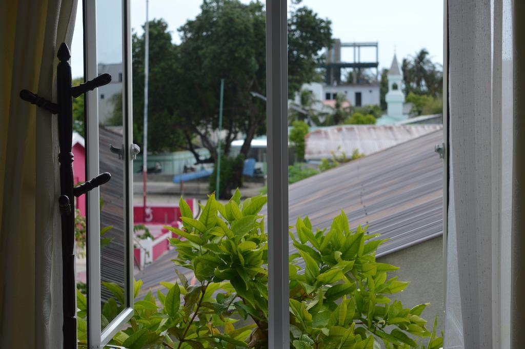 Sun Shine View Hotel Maafushi Exterior foto