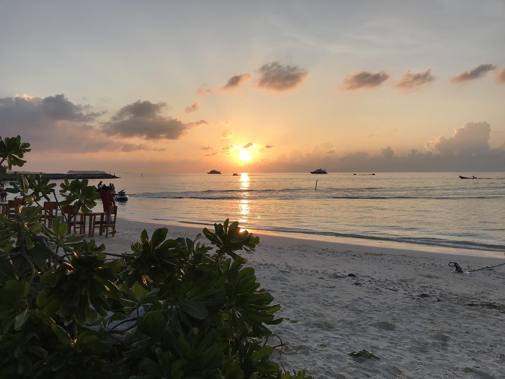 Sun Shine View Hotel Maafushi Exterior foto